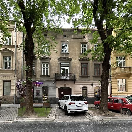 Modern Apartment In The City Center Lvov Exteriér fotografie