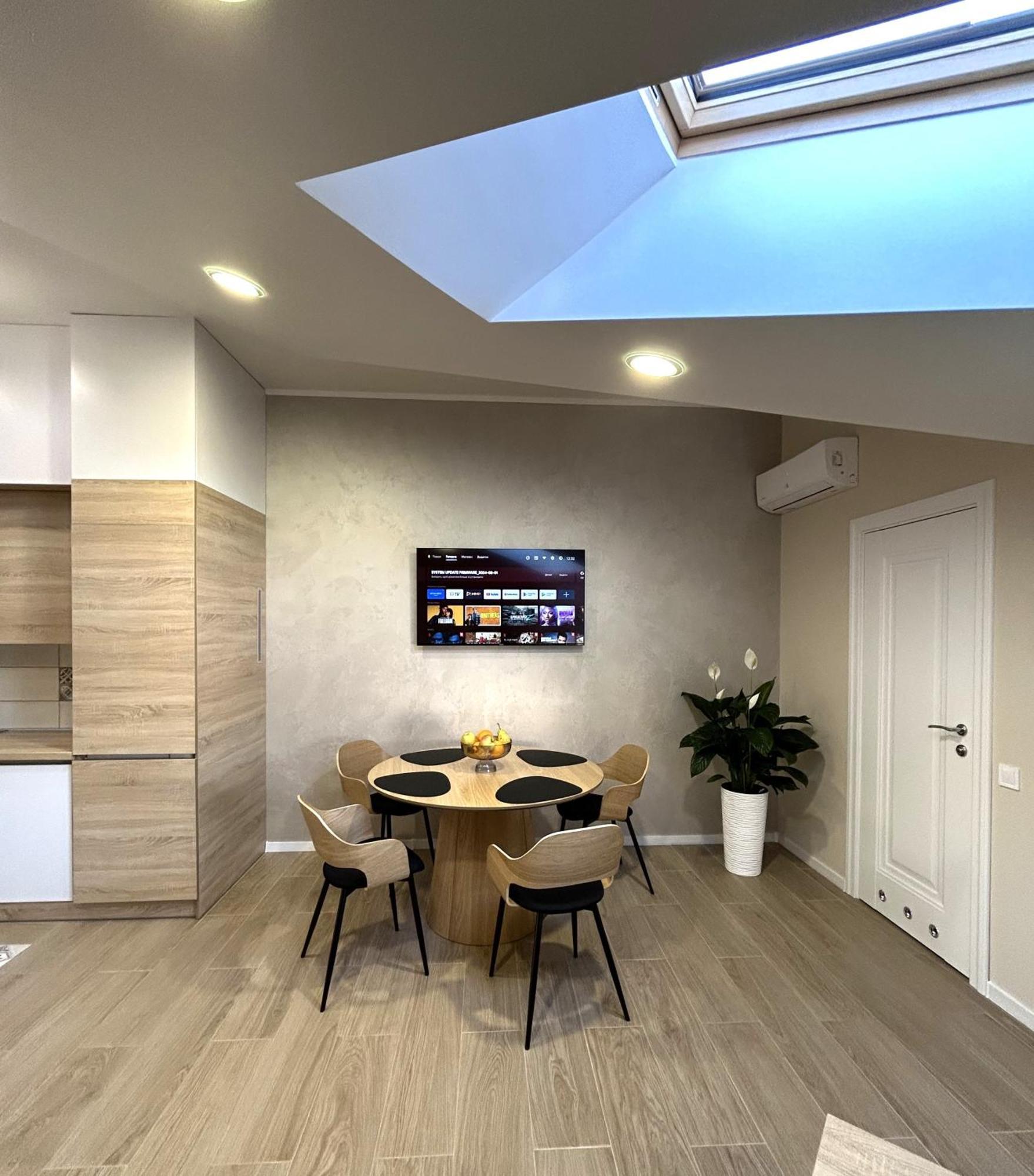 Modern Apartment In The City Center Lvov Exteriér fotografie